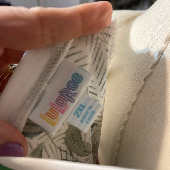 2 for $20 Gorgeous LuLaRoe dress with beautiful, rose pattern - Picture 3 of 4